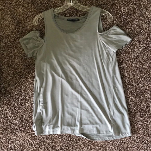 Saks Fifth Avenue short sleeve cold shoulder top - Picture 3 of 4